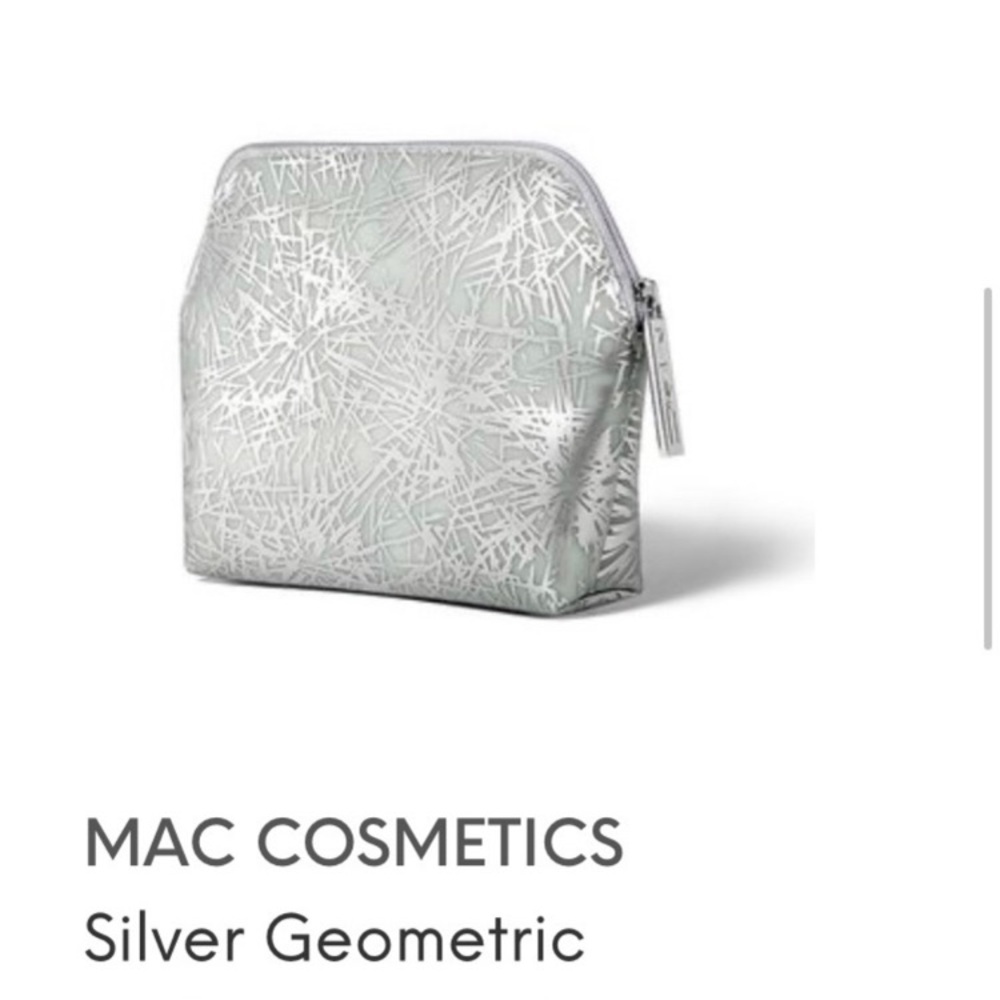 💋 MAC Cosmetics Makeup Pouch